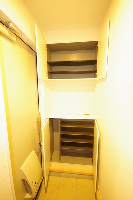 アールエムハイツⅣ  玄関