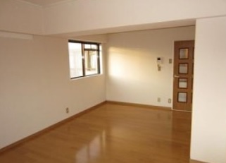 愛知県名古屋市千種区春岡１丁目 リビング