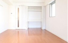 愛知県名古屋市東区泉１丁目 リビング