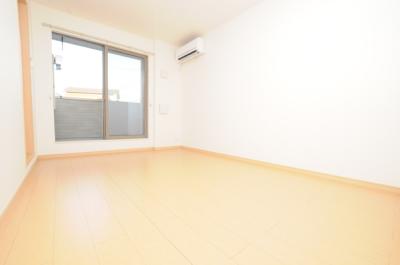 オーブアビタシオンⅢ番館 リビング