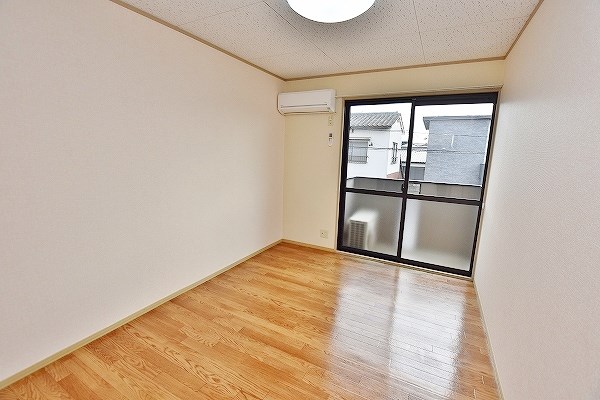 ルーチェ ベッドルーム