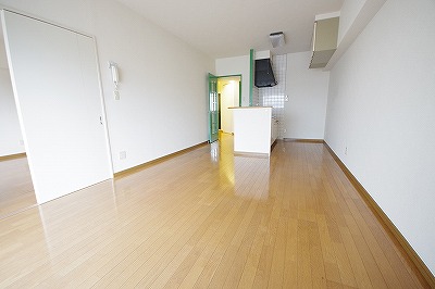 レイブリック若園 リビング