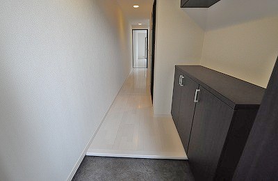 コートモデリア 玄関