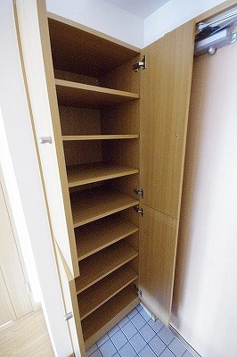 フルールドパリス 玄関