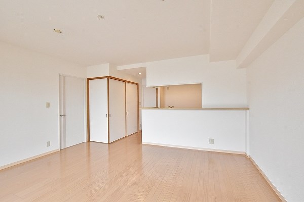 ルピナス守恒 リビング