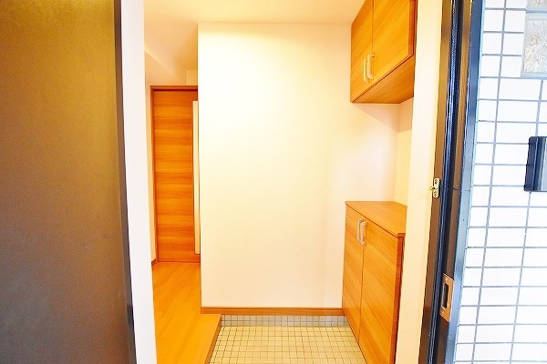 フォーラム岡田 玄関