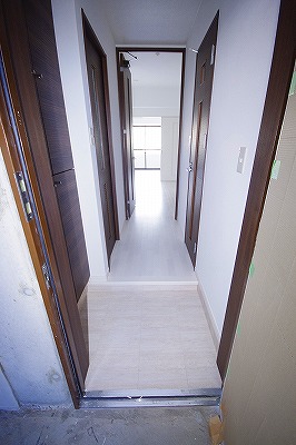 THE　SQUARE・Suite　Residence（ザ・スクエアスイートレジデンス） 玄関