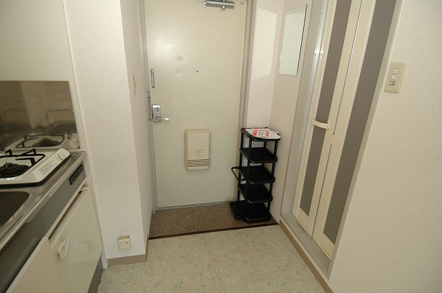 ジュネス神殿 玄関