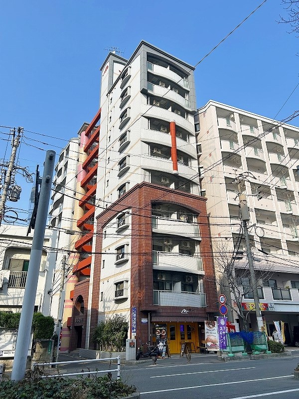 ニューサンリバー６番館 201号室 外観