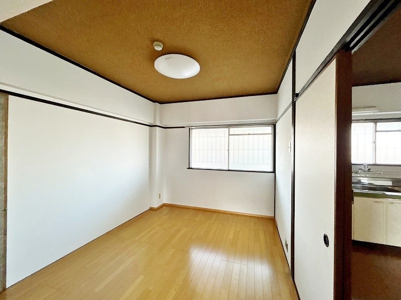 六甲ビル ベッドルーム