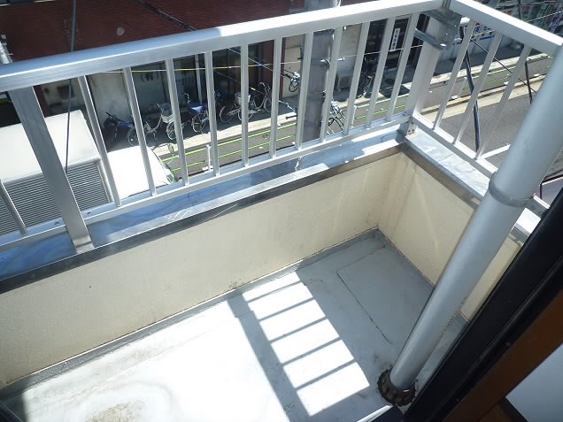 国領明和 ベランダ