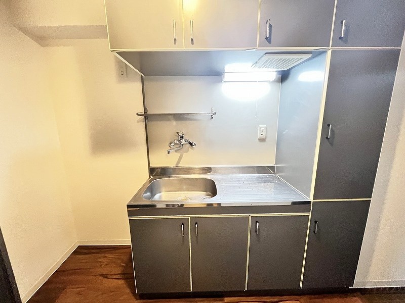 第１２エルザビル キッチン