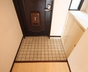 愛知県名古屋市中区千代田１丁目 玄関