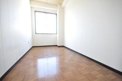 森永ビル ベッドルーム