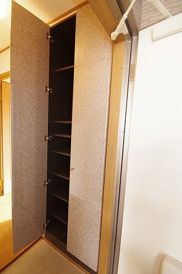 ファミール葛原Ⅰ 玄関