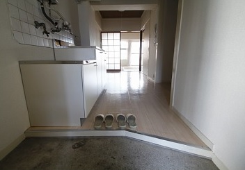愛知県名古屋市中区千代田２丁目 玄関