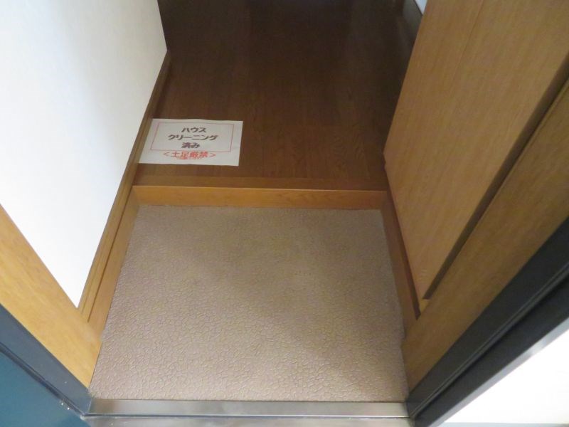 ＦＹハイア 玄関