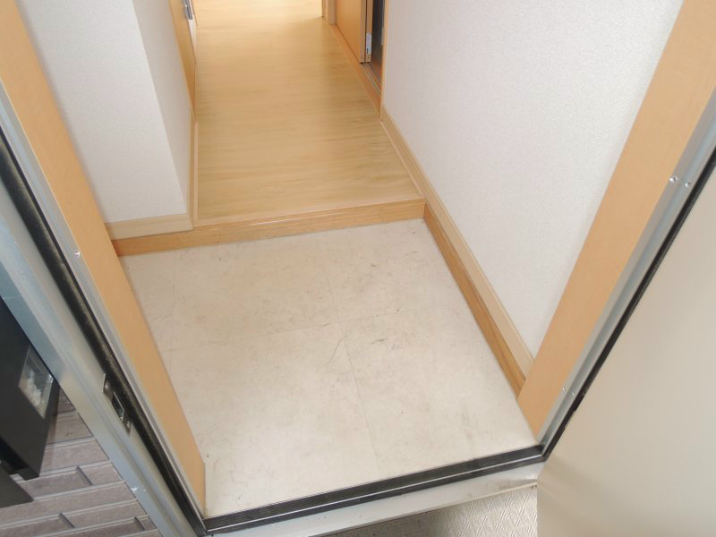 アカネハイツ 玄関