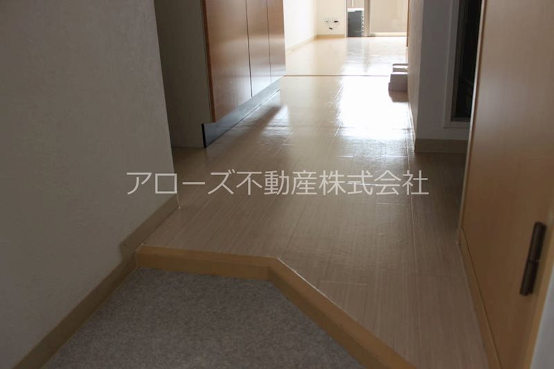 グレイシャス五日市 玄関
