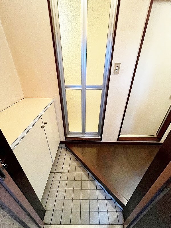 グランドール富士見 玄関