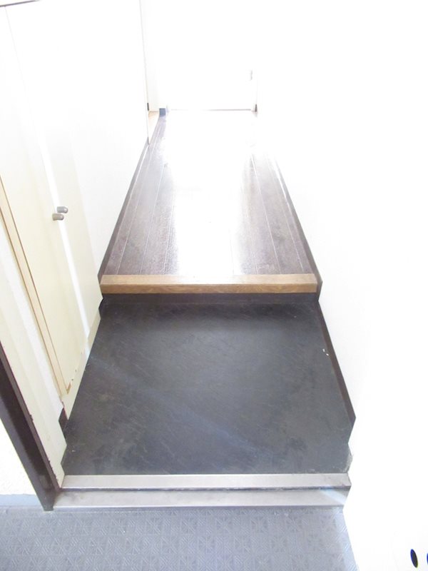 ライオンズマンション白楽第２ 玄関