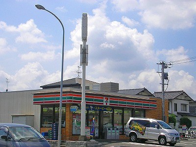 エルスール湯川参番館 周辺画像1