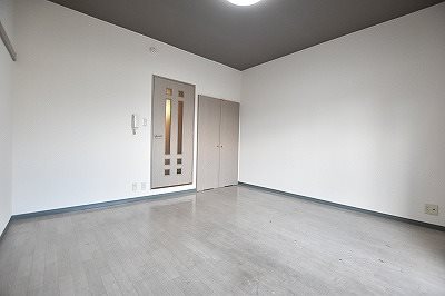 アリエス城野 リビング