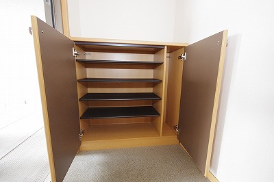 オレンジヒル 　B棟 玄関