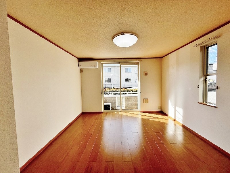 フィオーレ長行東二番館 リビング