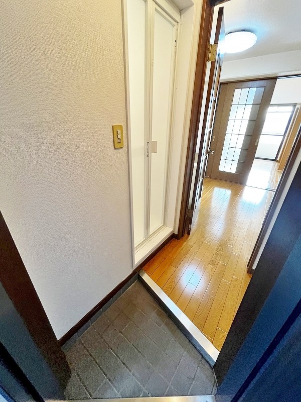 馬借タカヤコーポレーションビル 玄関