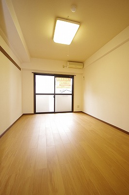 嵐山パレス  ベッドルーム