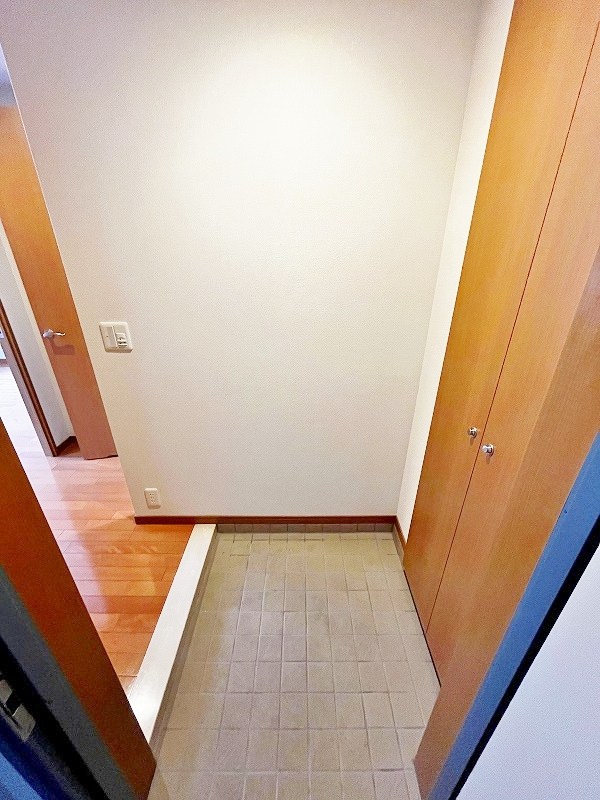 アネシス片野 玄関