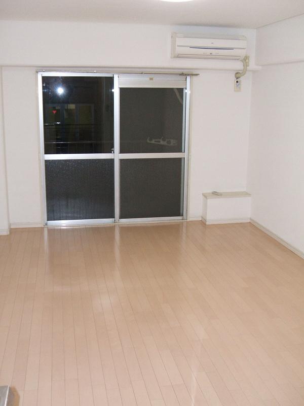 東建ﾆｭｰﾊｲﾂ九段 リビング