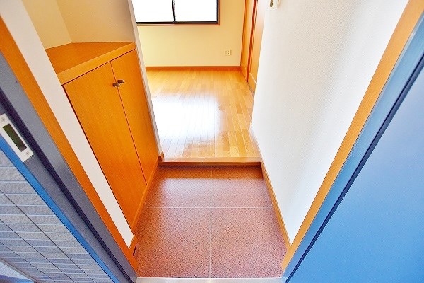 Ｓｔｕｄｉｅ　ＭＯＲＩＴＳＵＮＥ（スタディ守恒） 玄関