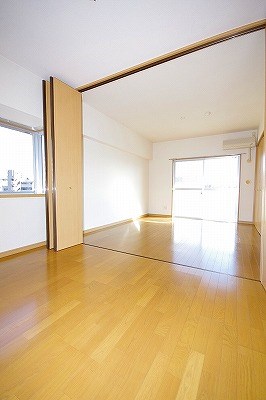 グレイス中井 リビング