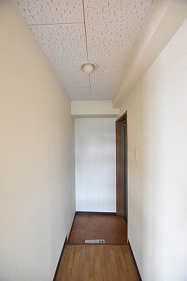 アリエス城野 玄関