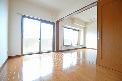 Ｊ－スクエア リビング