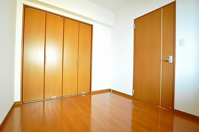 Ｊ－スクエア ベッドルーム