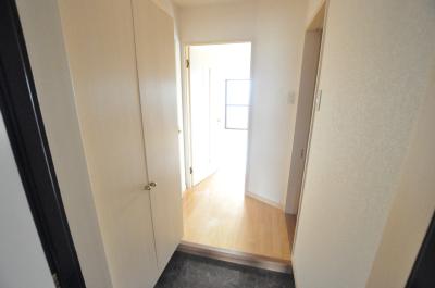 ヒット馬借ビル 玄関