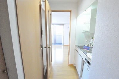 ボヌール三萩野 玄関