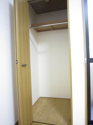 ＴＡＴディナスティ西本町 収納