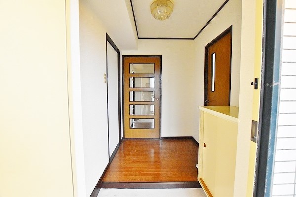 プレアール志徳 玄関