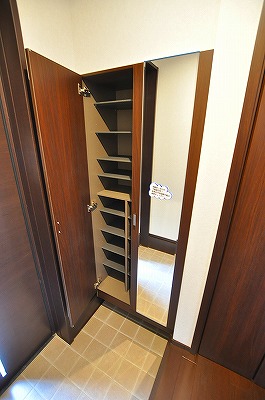 アクロタウン白萩壱番館 玄関