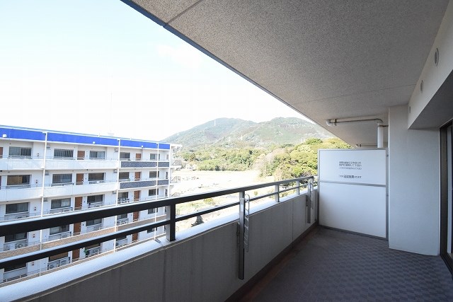 ニューガイア四季彩の丘　Ｃ棟 ベランダ