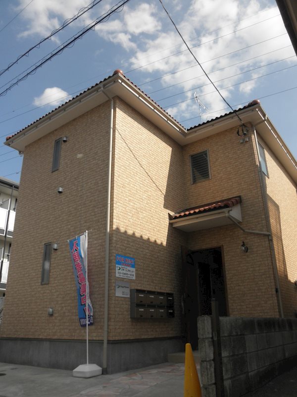 キャメル草加氷川町 0102号室 外観