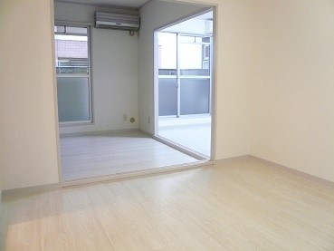 大阪府大阪市西区西本町１丁目 ベランダ