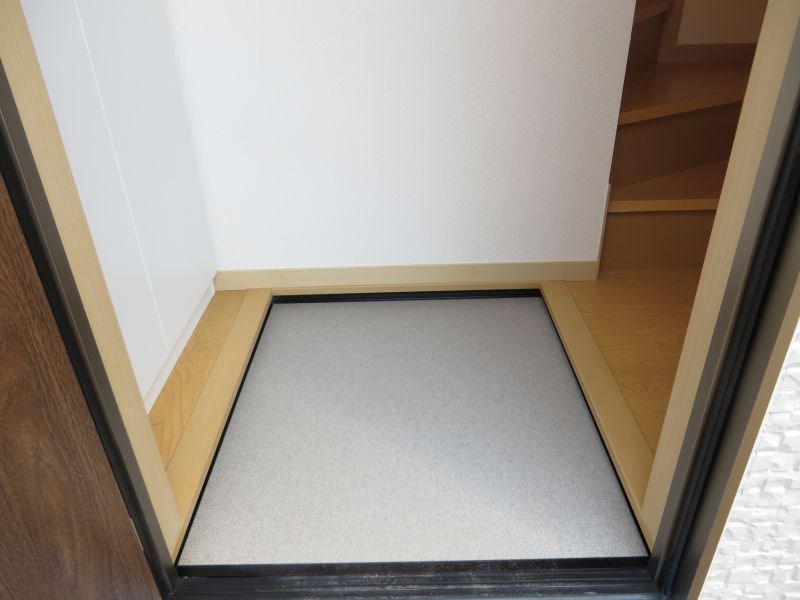 プリバグース 玄関