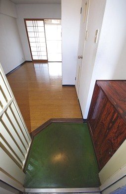 内山第２０ビル 玄関