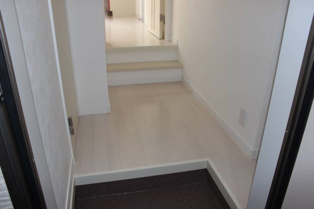 Grandtic SUBARU 玄関