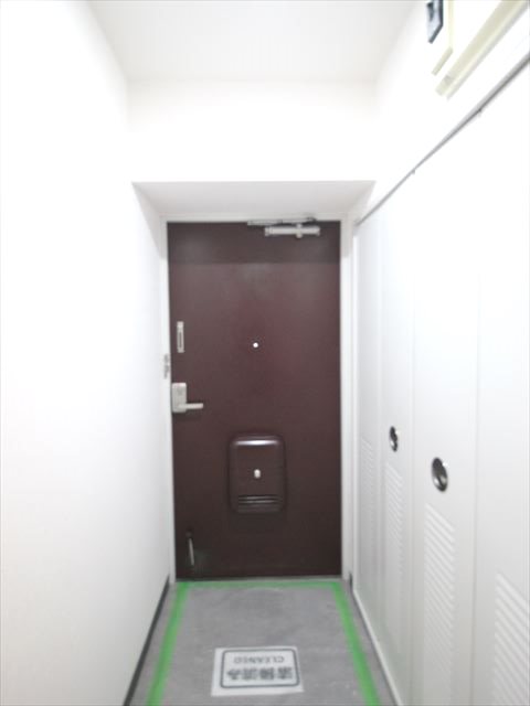 シャトーモンテーニュ大宮 玄関